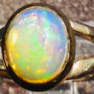 GORGEOUS Opal Ring!! Original $600!! GREAT GIFT!!